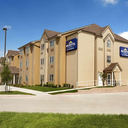 Microtel Inn & Suites Kenedy Exterior foto