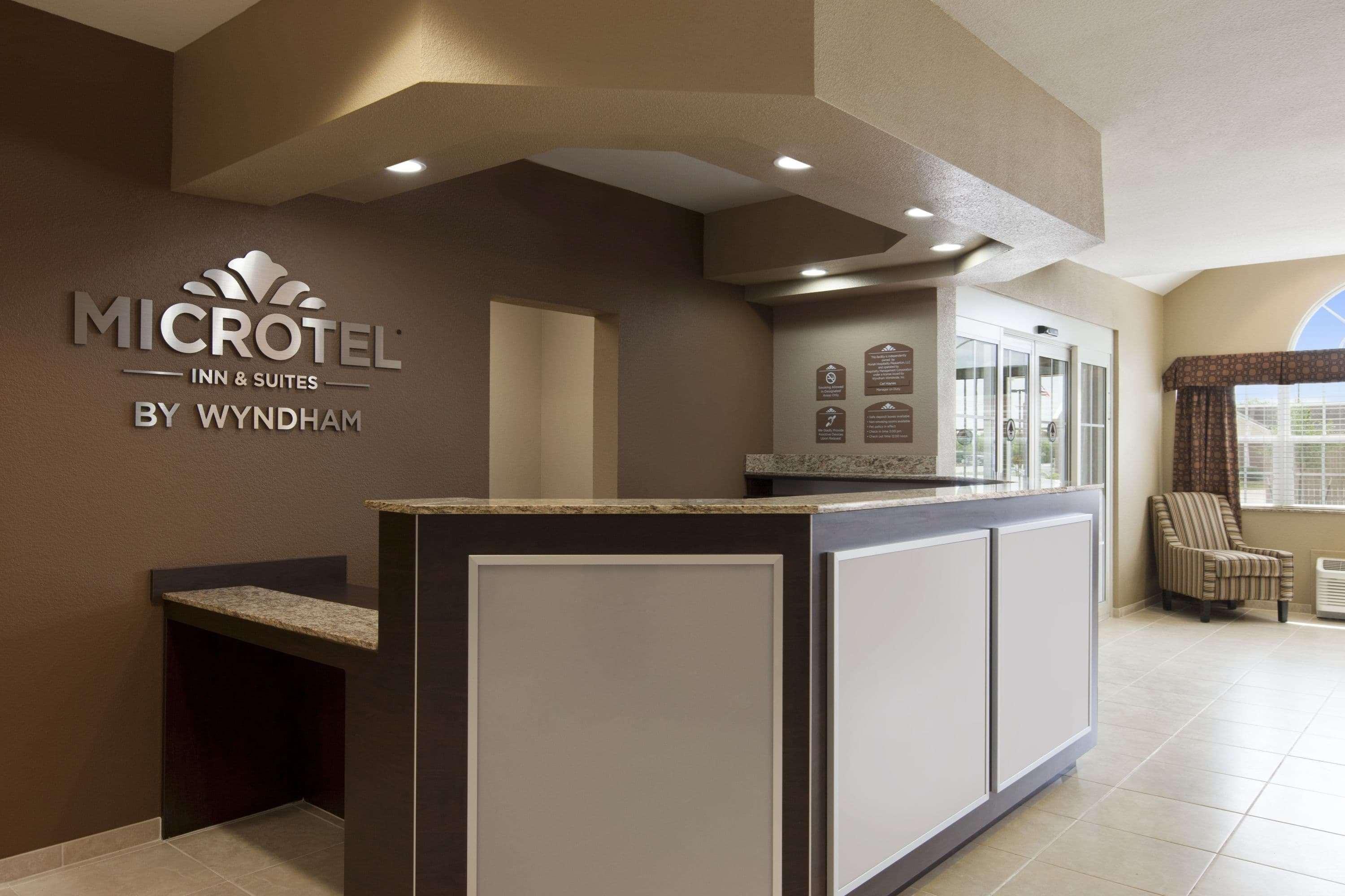 Microtel Inn & Suites Kenedy Exterior foto